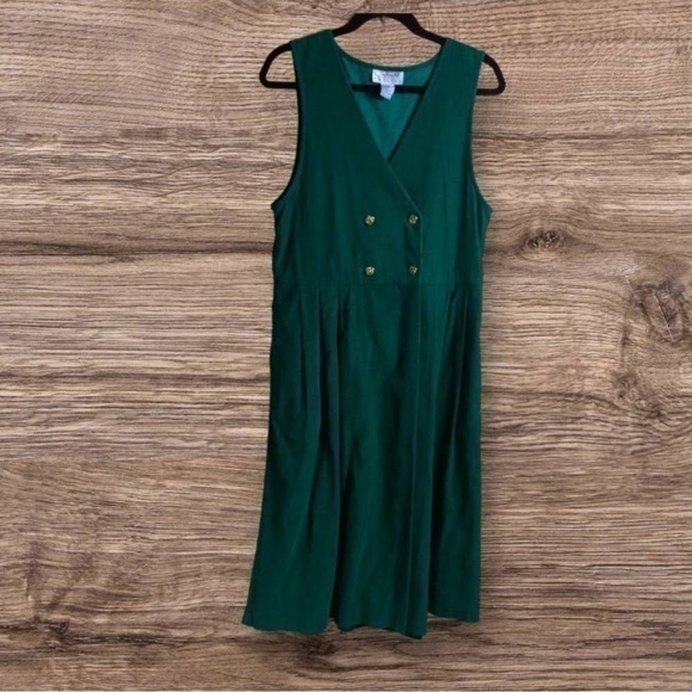 Vintage 90s Talbots green corduroy jumper dress. Petite size 10. 10P.